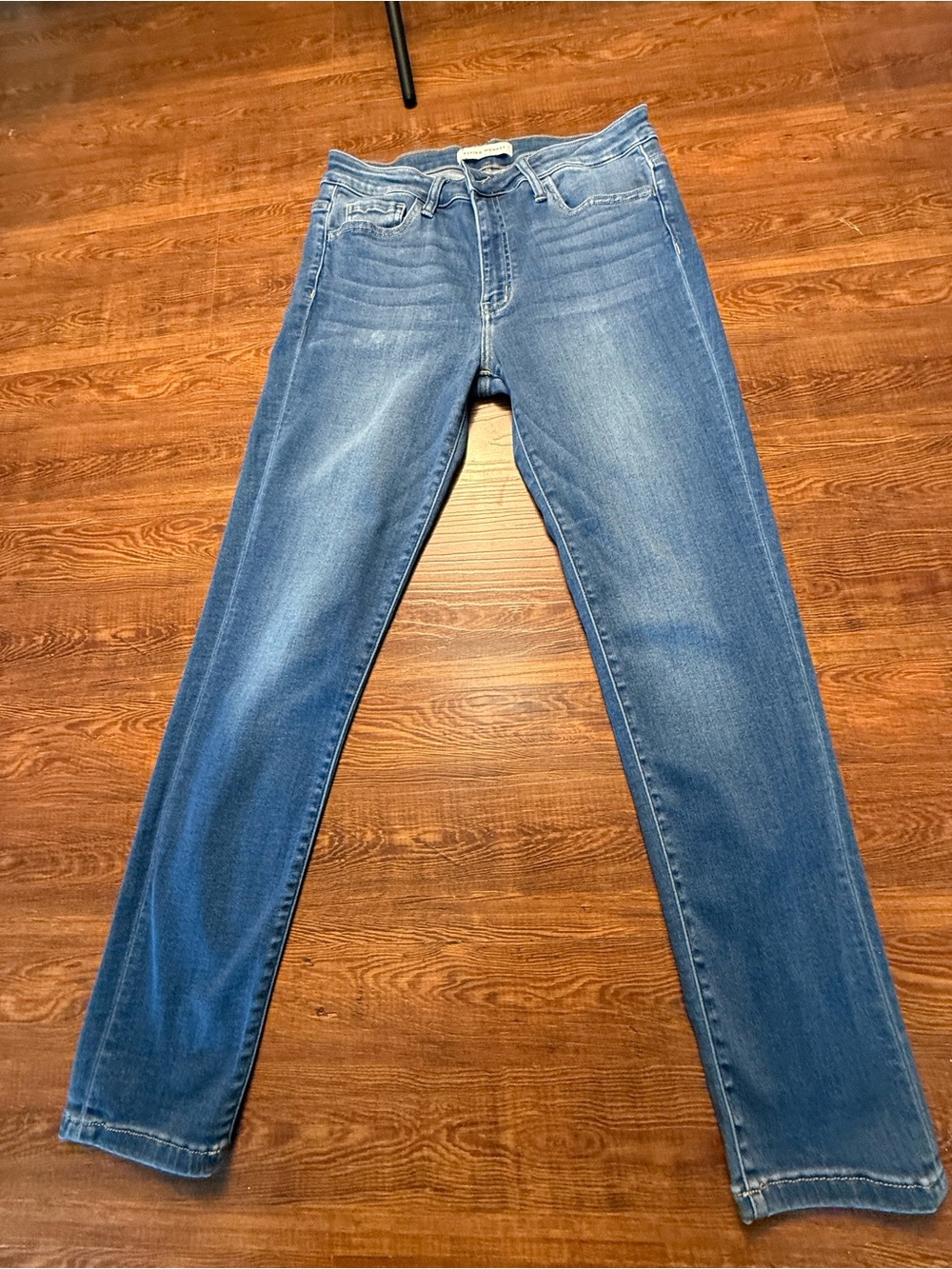 Flying Monkey Women’s Size 30 Light Wash Stretch Slim Straight Jeans - Picture 2 of 11